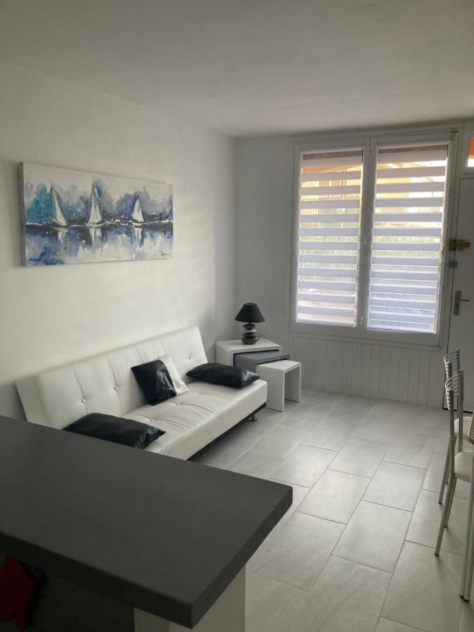 Tres Bel Appartement Entierement Renove Empuriabrava Exterior foto